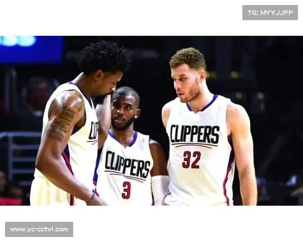 NBA中国赛观众席星光熠熠，梁朝伟夫妇低调观赛